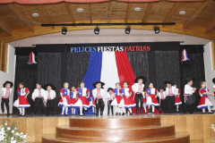 4-Medio-Mayor-B-Banderita-chilena-y-La-Mazamorra-1