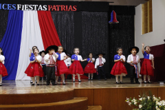 2-Medio-Mayor-A-Banderita-chilena-y-La-Mazamorra-3