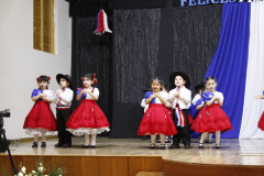 2-Medio-Mayor-A-Banderita-chilena-y-La-Mazamorra-4