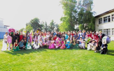 Nuestros 4° Medios en jornada de disfraces