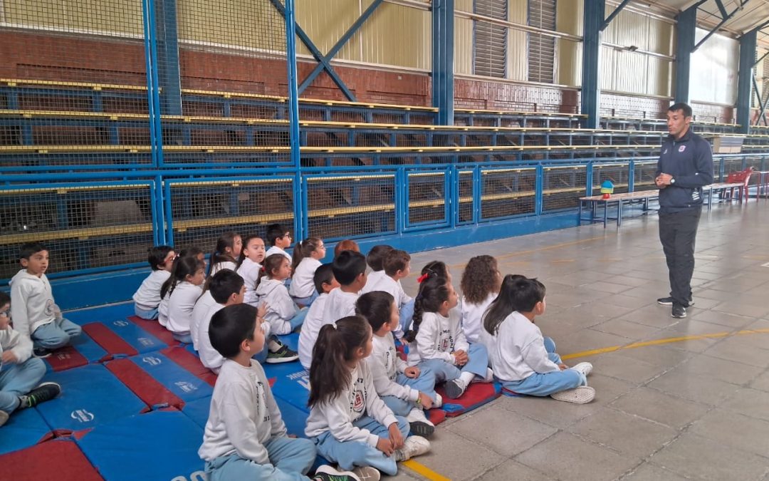 Kinder A, B y C viven su primer día de clases en el colegio