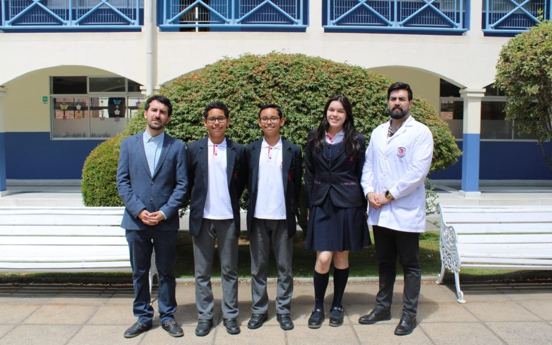 Reconocimiento en la ceremonia CMAT de enseñanza básica