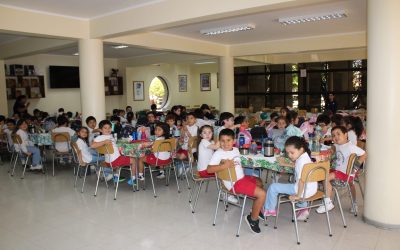 Nuestros estudiantes de kínder se preparan para entrar al colegio