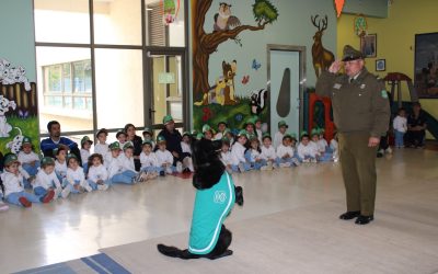 Conmemoramos el 98° aniversario de Carabineros de Chile en el jardín y en el colegio