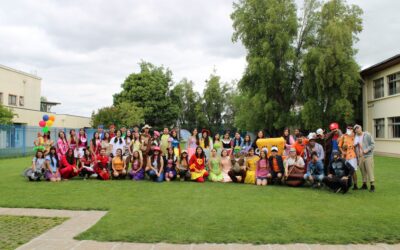 Despedida entre risas y recuerdos en el último jueves de los 4° Medios