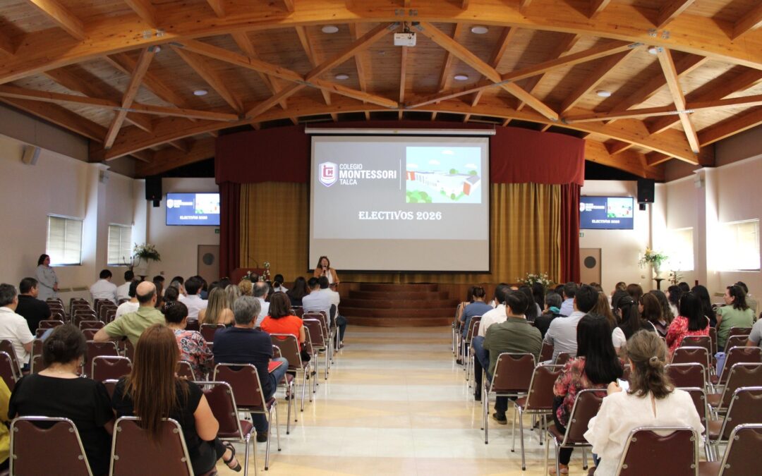 Charla informativa sobre los electivos de 2° medio para el año 2026