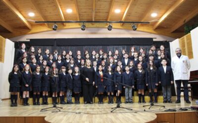 Coro Institucional realiza jornada de grabación de los himnos oficiales del colegio