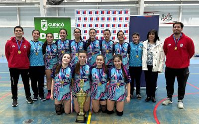 Campeonas regionales de balonmano U14 en los Juegos Deportivos Escolares